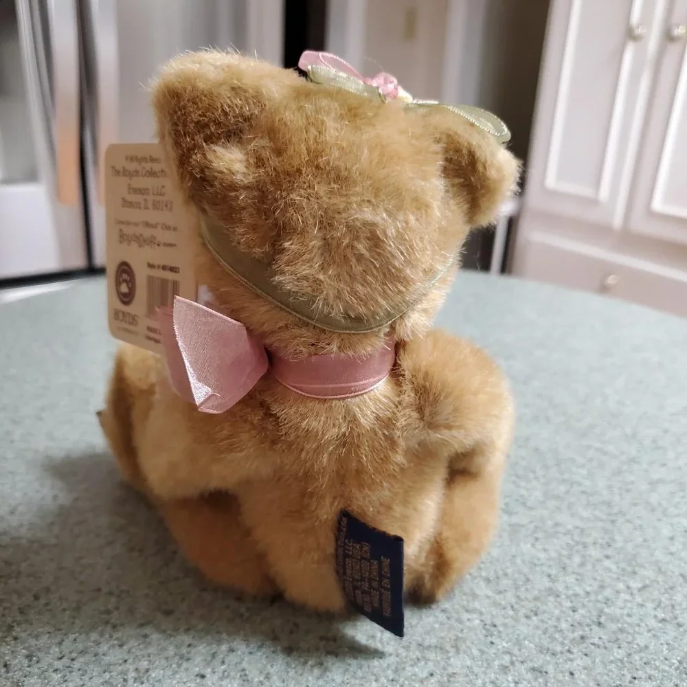 Mother's Day - Boyd's Bear Mom Heart Pillow - Picture 2 of 7